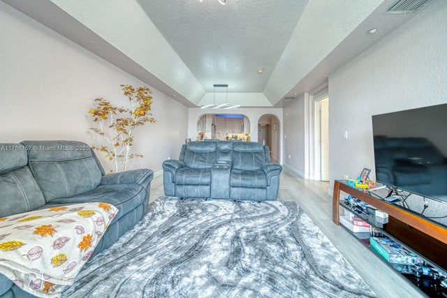 4 of 34 - 10700 Nw 66th St 309, Doral, FL