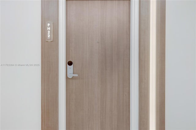 2301 Collins Ave Ph22, Miami Beach