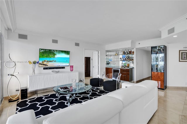 1 of 76 - 1000 Island Blvd 2107, Aventura, FL