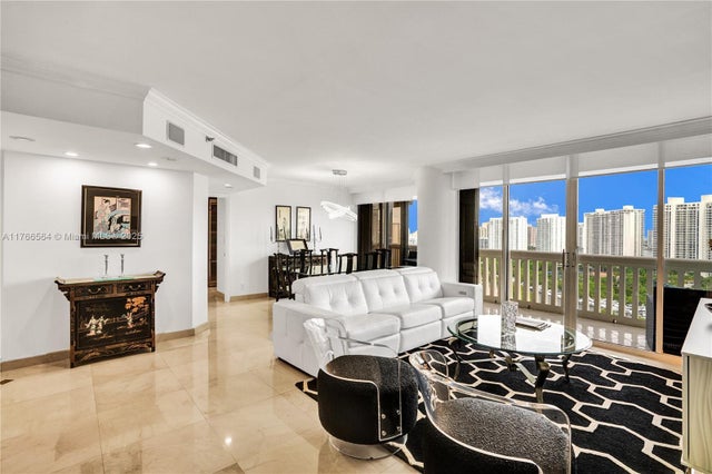 2 of 76 - 1000 Island Blvd 2107, Aventura, FL
