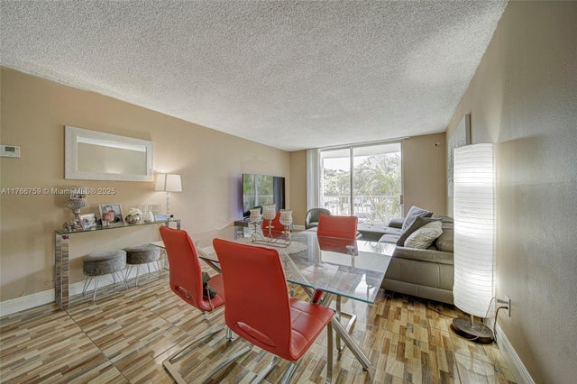 3 of 26 - 494 Nw 165th St Rd C-205, Miami, FL
