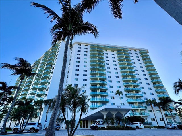 4 of 18 - 19380 Collins Ave 410, Sunny Isles Beach, FL
