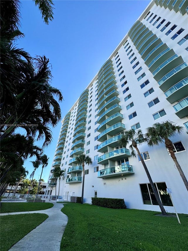 5 of 18 - 19380 Collins Ave 410, Sunny Isles Beach, FL