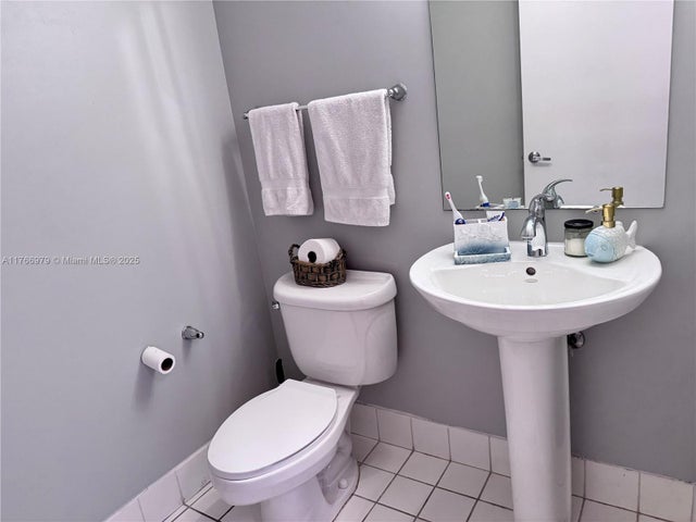 5 of 26 - 601 Ne 36th St 1311, Miami, FL
