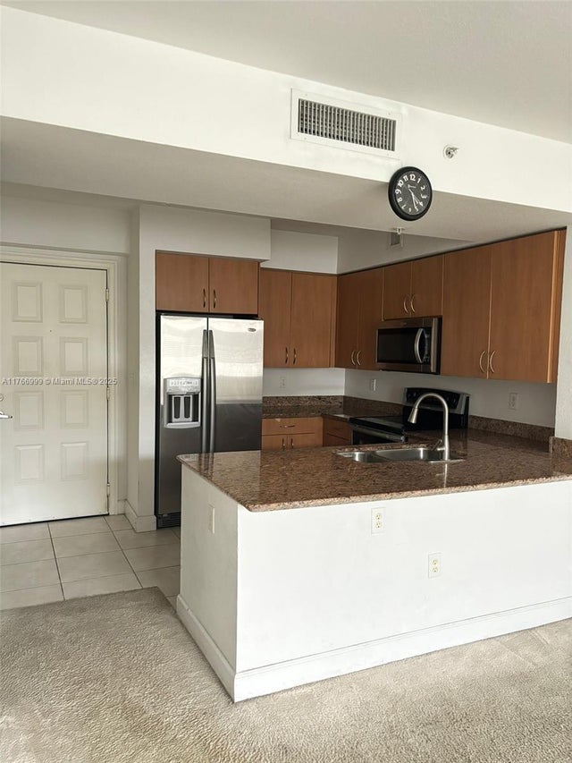 5 of 22 - 1830 Radius Dr 604, Hollywood, FL