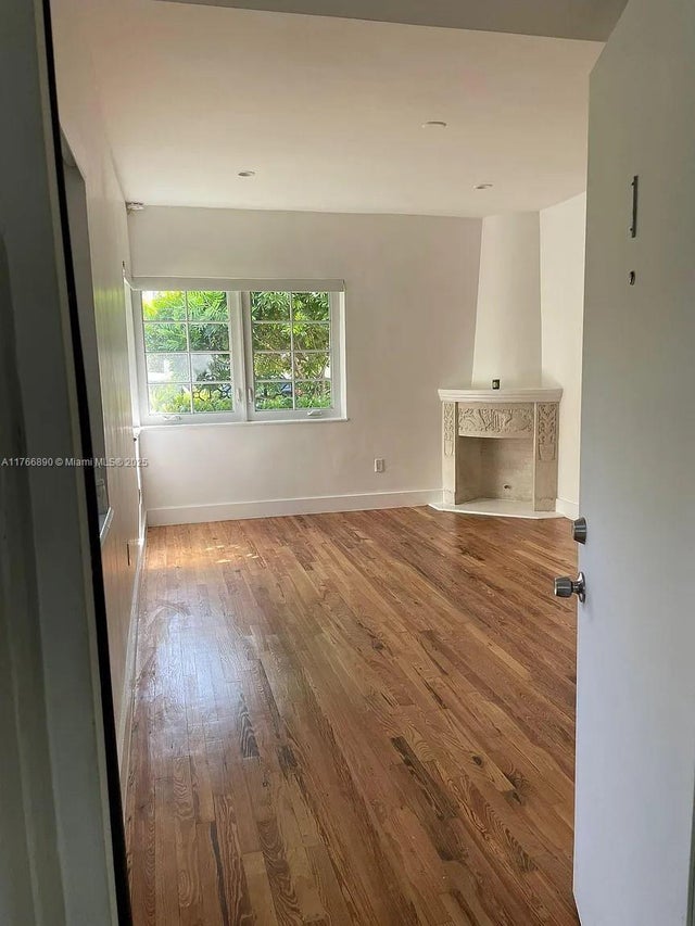 5 of 13 - 727 14th Pl 1, Miami Beach, FL