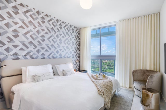 5 of 37 - 2000 Metropica Way 1810, Sunrise, FL