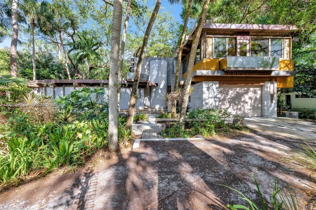 4 of 84 - 2410 Sw 29th Way, Fort Lauderdale, FL