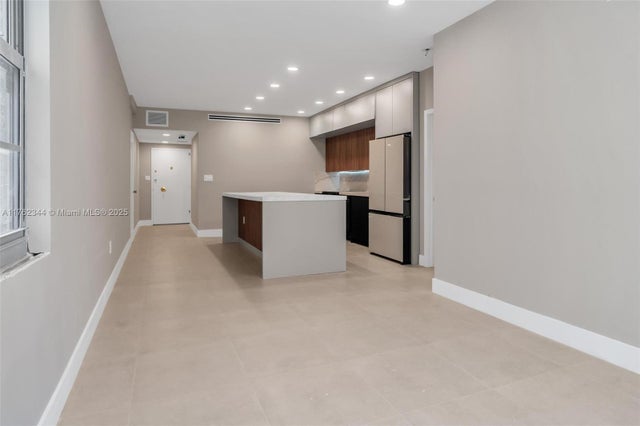 4 of 24 - 5255 Collins Ave 9b, Miami Beach, FL