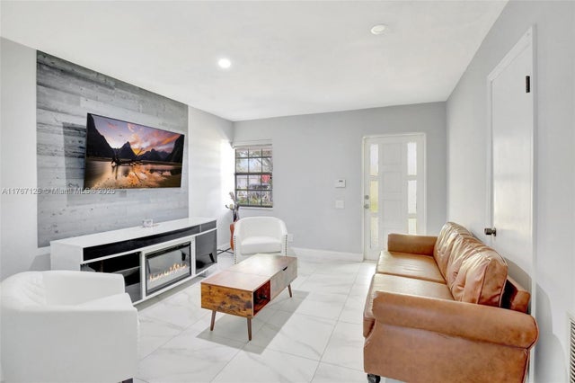 3 of 33 - 2940 Sw 156th Ave, Davie, FL