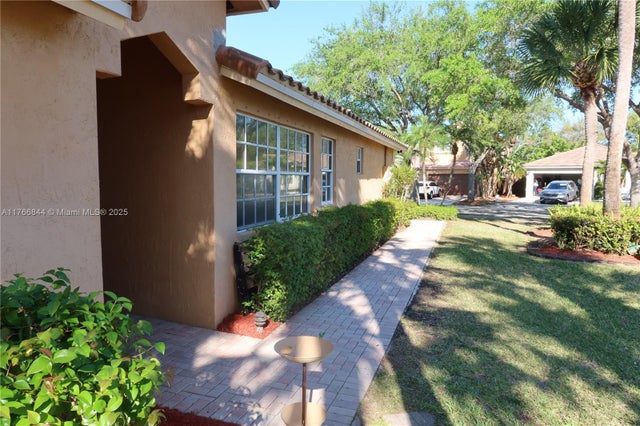 4 of 50 - 1026 Nw 170th Ave, Pembroke Pines, FL