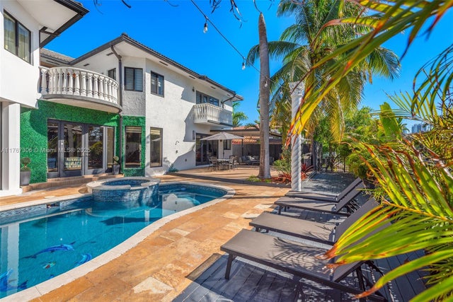 4 of 74 - 3400 Ne 164th St, North Miami Beach, FL