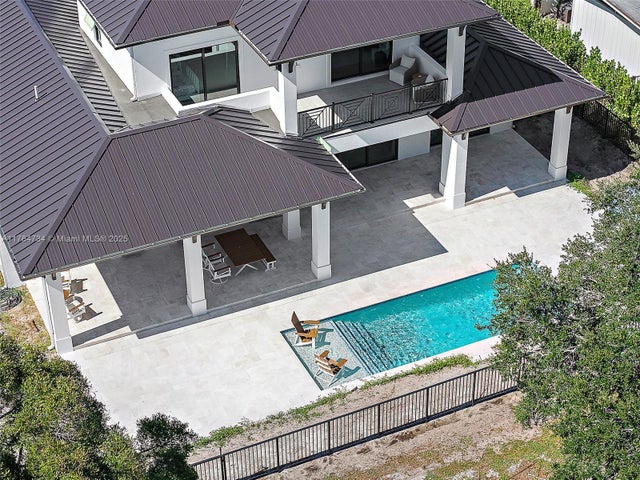 3 of 54 - 325 N Fairway N, Tequesta, FL