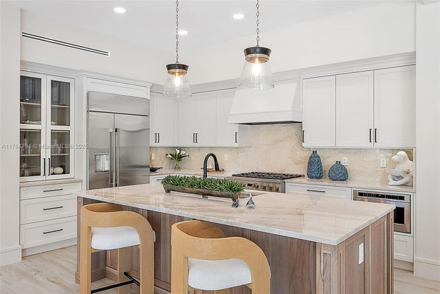 4 of 54 - 325 N Fairway N, Tequesta, FL
