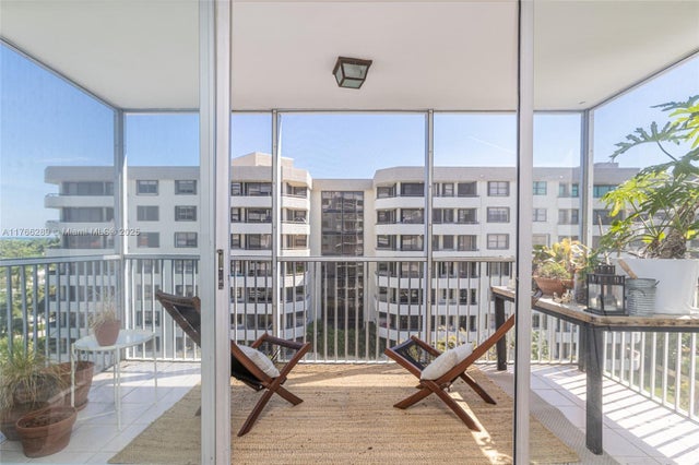 5 of 25 - 150 Ocean Lane Dr 7f, Key Biscayne, FL