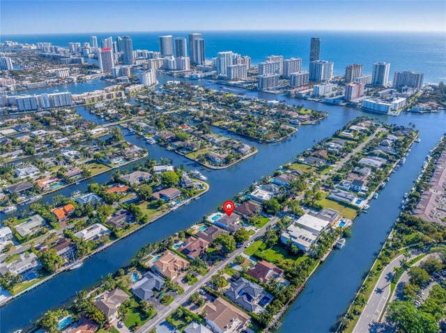 2 of 88 - 406 Holiday Dr, Hallandale Beach, FL