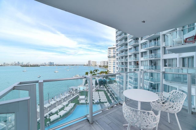 1 of 6 - 1100 West Ave 622, Miami Beach, FL
