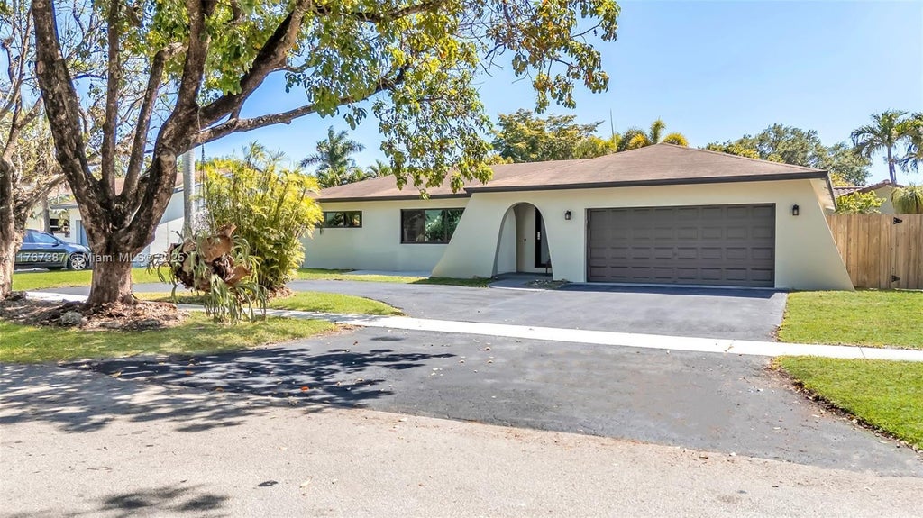 5136 Sw 87th Ter, Cooper City