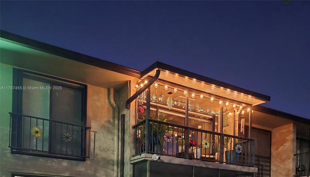 5773 Washington St J21, Hollywood