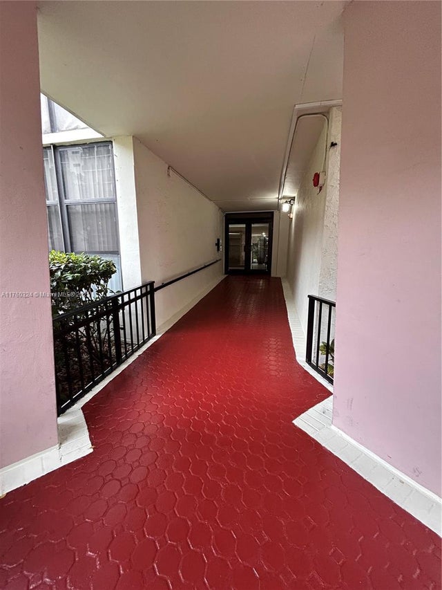 5 of 39 - 17021 N Bay Rd 828, Sunny Isles Beach, FL