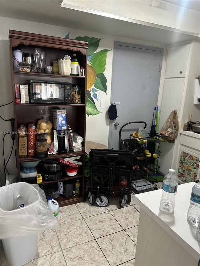 3 of 13 - 1400 Ne 169th St 215, Miami, FL