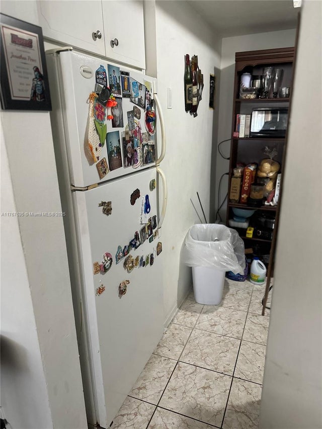 4 of 13 - 1400 Ne 169th St 215, Miami, FL