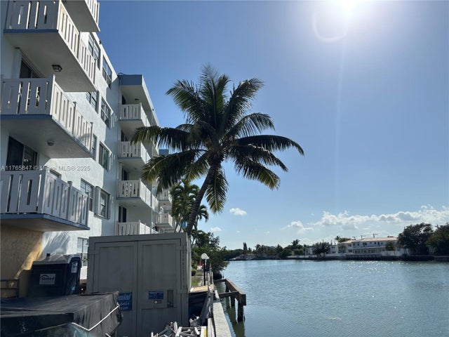 1 of 8 - 7900 Tatum Waterway Dr 413, Miami Beach, FL