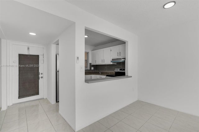 3 of 30 - 8040 N Sunrise Lakes Dr 106, Sunrise, FL