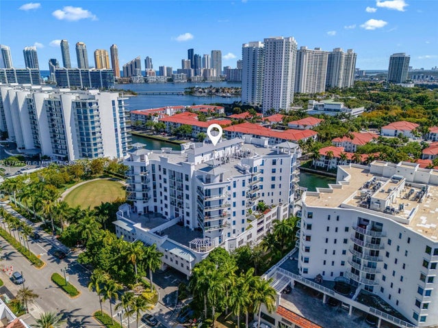 2 of 43 - 3030 Ne 188th St 409, Aventura, FL