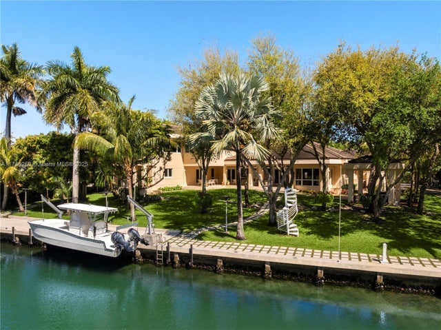 3 of 32 - 665 Leucadendra Dr, Coral Gables, FL