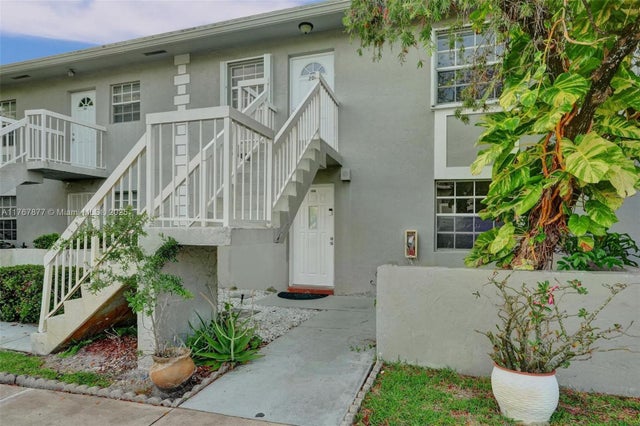 5 of 38 - 426 Ne 210th Cir Ter 104-2, Miami, FL