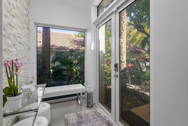 3 of 25 - 517 Misty Oaks Dr, Pompano Beach, FL