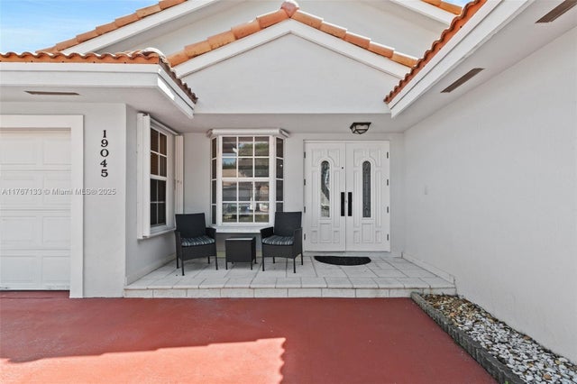 3 of 25 - 19045 Nw 86th Ave, Hialeah, FL