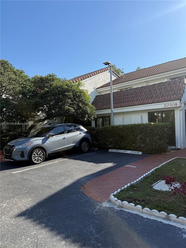 3 of 66 - 20306 Ne 34th Ct 39, Aventura, FL