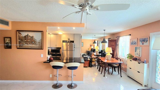 5 of 11 - 51 Markham C C, Deerfield Beach, FL