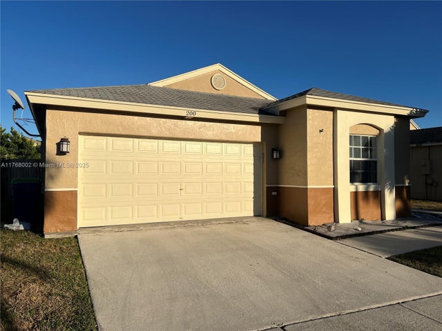 2 of 2 - 200 W Riverbend Dr, Sunrise, FL