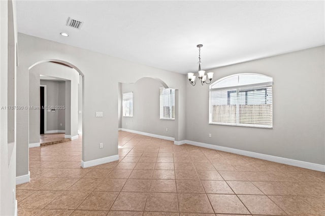4 of 32 - 2080 Sw 152nd Pl, Miami, FL