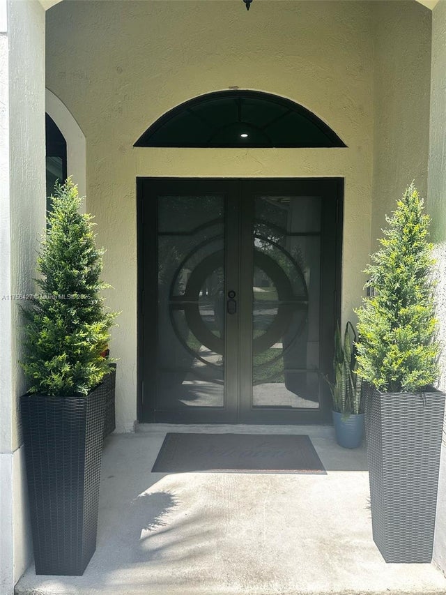 2 of 56 - 2908 Augusta Dr, Homestead, FL