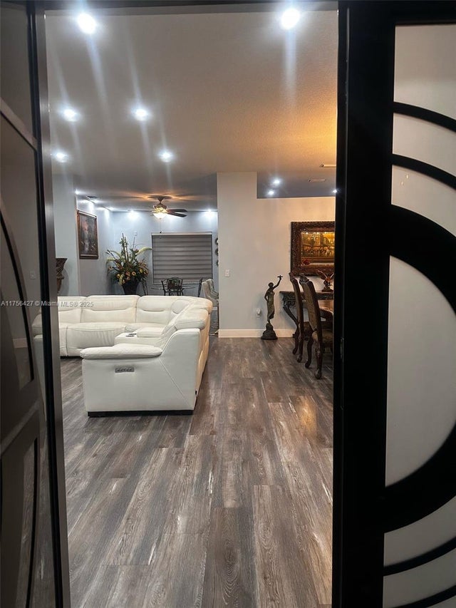 4 of 56 - 2908 Augusta Dr, Homestead, FL