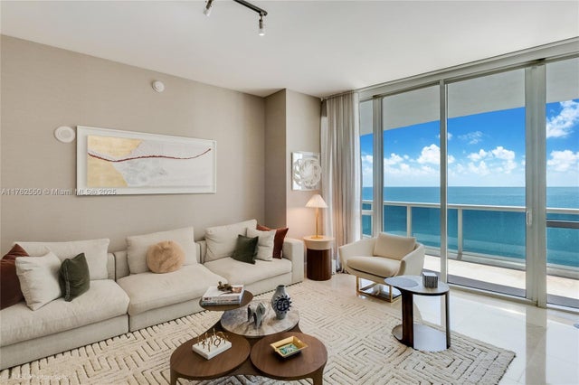 5 of 20 - 16001 Collins Ave 1407, Sunny Isles Beach, FL