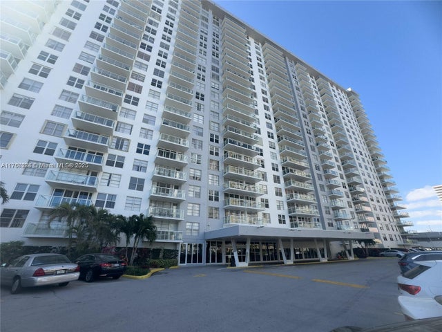 230 174th St 417, Sunny Isles Beach