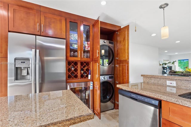 2 of 40 - 5717 Nw 102nd Pl, Doral, FL