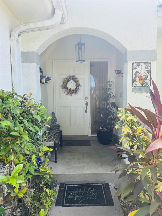 2 of 21 - 17133 Sw 146th Ct, Miami, FL