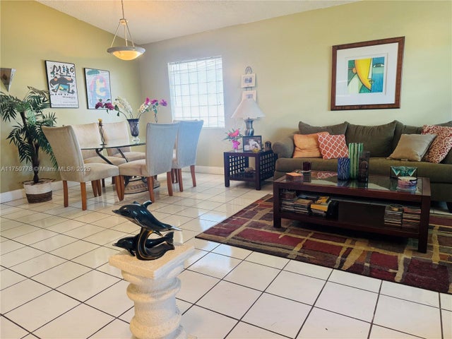 3 of 21 - 17133 Sw 146th Ct, Miami, FL