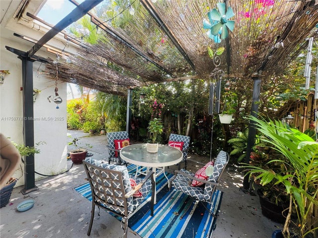 4 of 21 - 17133 Sw 146th Ct, Miami, FL