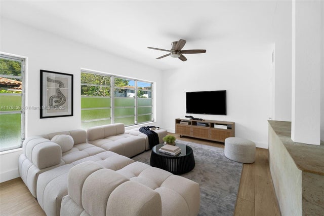 4 of 19 - 411 Malaga Ave, Coral Gables, FL