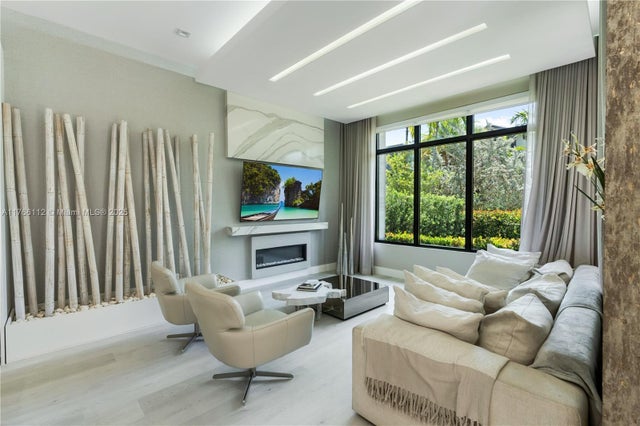4 of 74 - 8262 Nw 46th St, Doral, FL