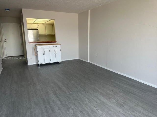 4 of 12 - 16851 Ne 23rd Ave A409, North Miami Beach, FL