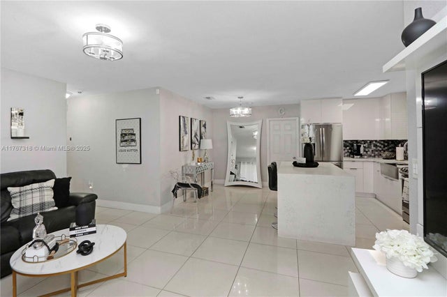 3 of 19 - 2980 Nw 208th Ter, Miami Gardens, FL