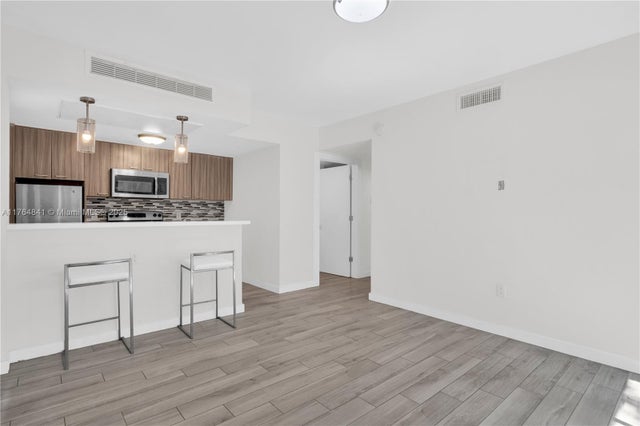 4 of 46 - 740 Meridian Ave 11, Miami Beach, FL
